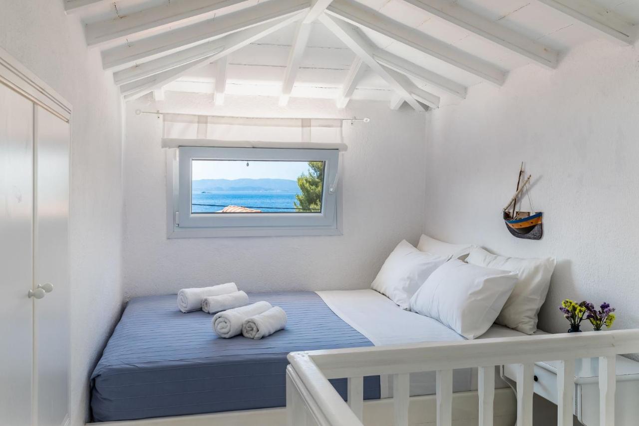 Milia Beach Apartments Paralia Milia ภายนอก รูปภาพ