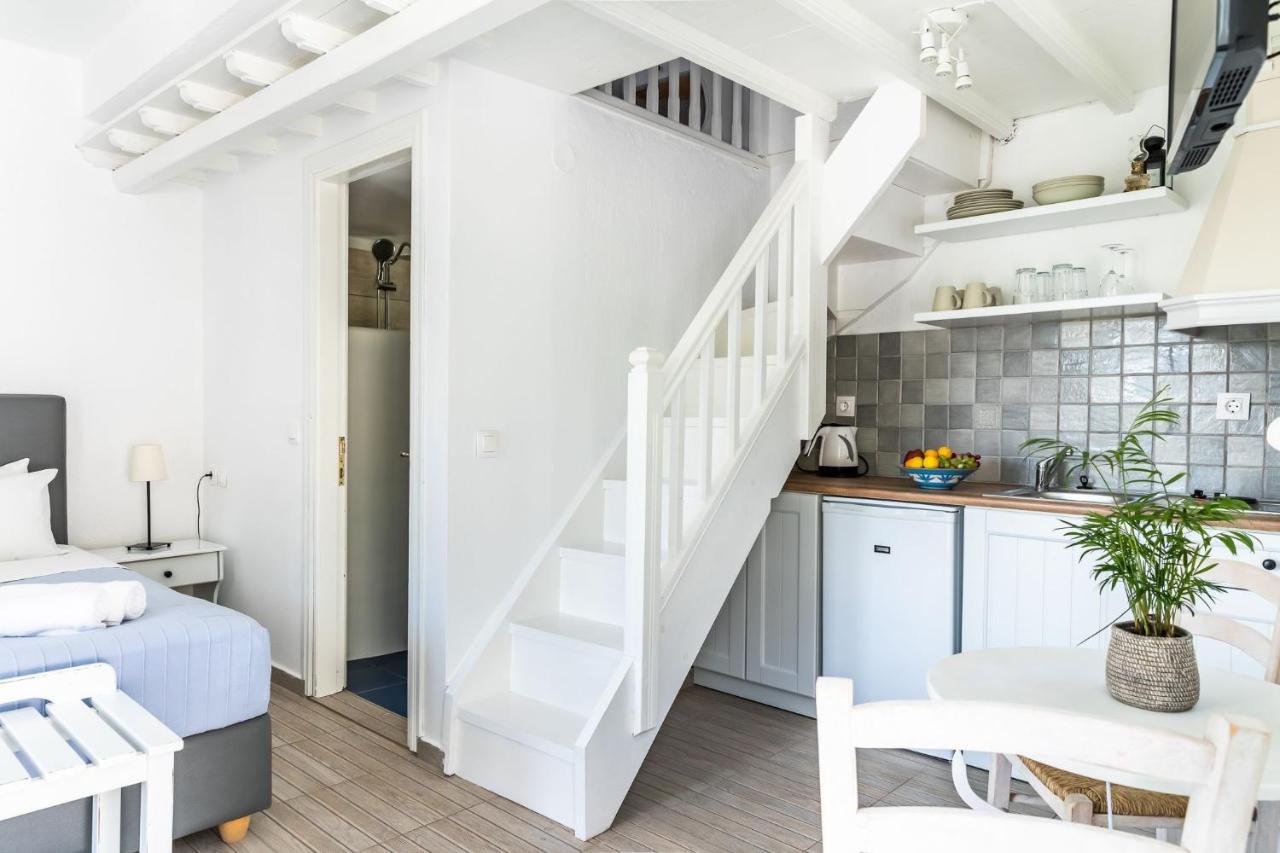 Milia Beach Apartments Paralia Milia ภายนอก รูปภาพ